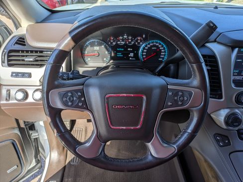 Used 2020 GMC Yukon XL Denali w/ Open Road Package image 29
