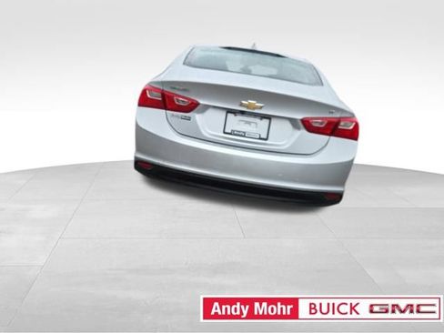 Used 2018 Chevrolet Malibu LT image 17