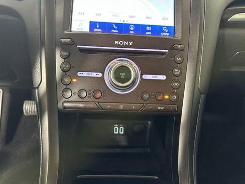 Used 2020 Ford Fusion Titanium image 23