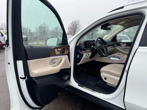 Used 2025 Mercedes-Benz GLE 350 GLE 350 4MATIC Sport Utility 4 image 9
