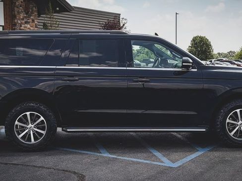 Used 2018 Ford Expedition Max XLT w/ Equipment Group 202A AWD/4WD image 13