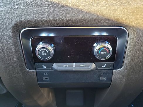 New 2026 GMC Yukon Elevation image 20