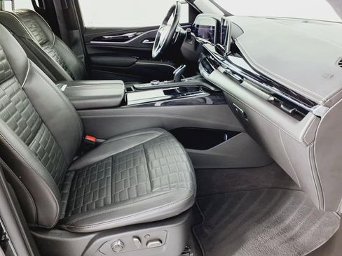 Used 2023 Cadillac Escalade ESV V image 21