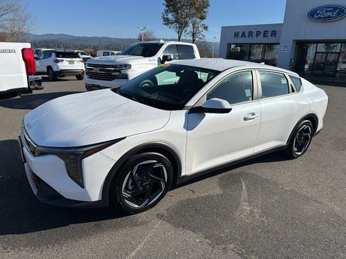 Used 2025 Kia K4 EX image 21