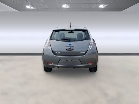 Used 2015 Nissan Leaf SV image 9