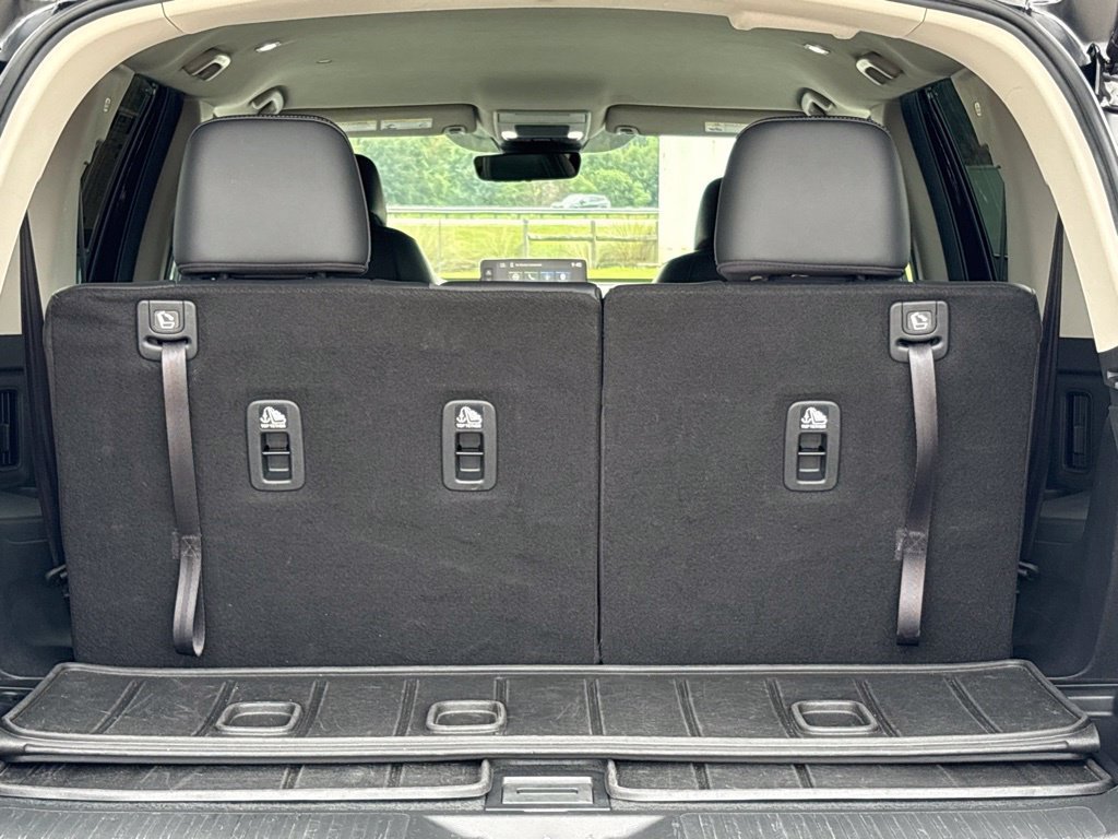 Used 2025 Honda Pilot EX-L image 12
