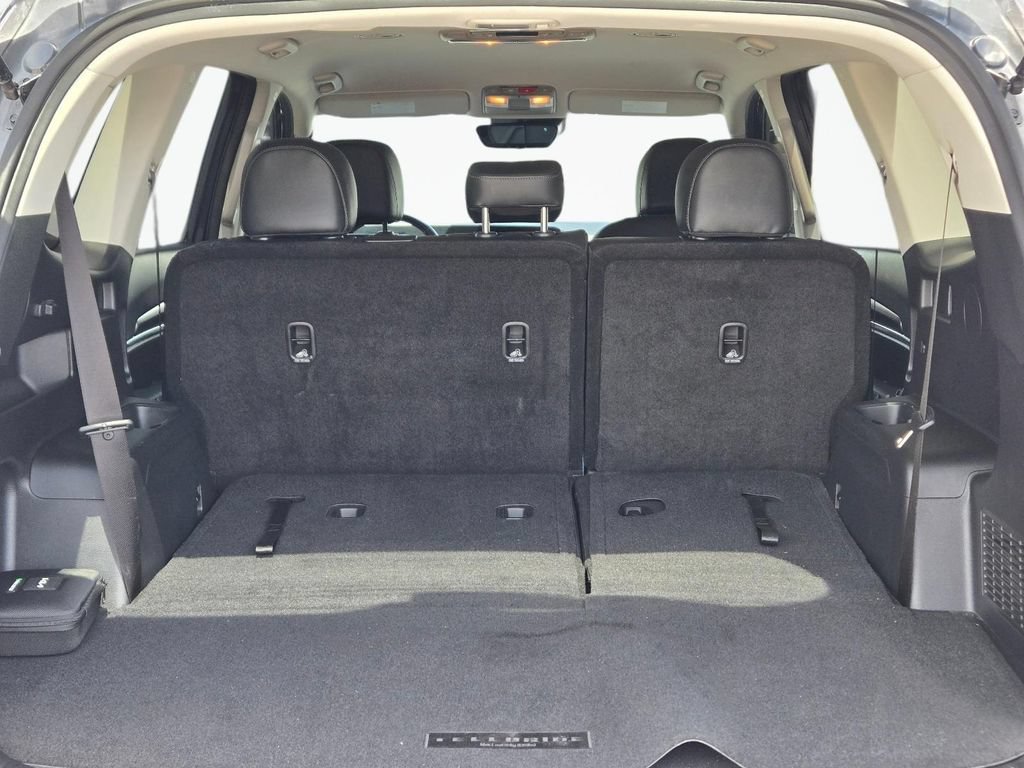 Used 2025 Kia Telluride LX FWD image 8