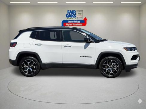 Certified 2025 Jeep Compass Limited AWD/4WD image 6