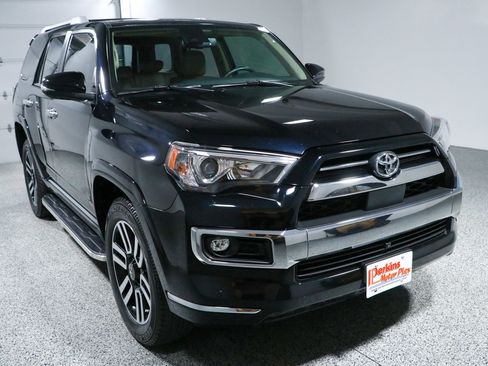 Used 2024 Toyota 4Runner Limited AWD/4WD image 5