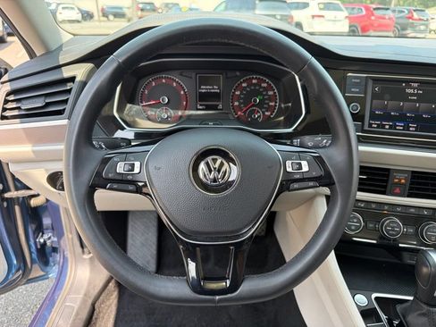 Used 2020 Volkswagen Jetta SE w/ SE Cold Weather Package FWD image 14