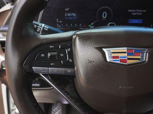 Used 2024 Cadillac Escalade ESV Premium Luxury w/ Performance Package AWD/4WD image 20