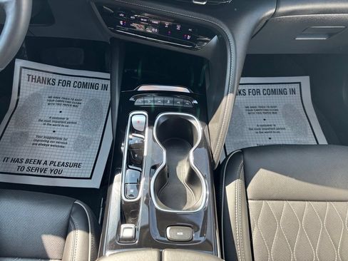Used 2023 Buick Envision Avenir AWD/4WD image 18