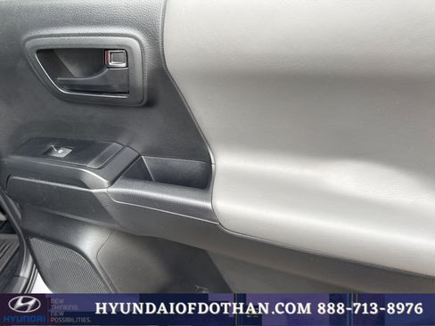 Used 2023 Toyota Tacoma 4x4 Double Cab image 13