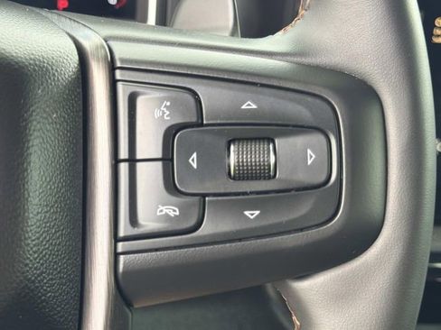 Used 2023 GMC Sierra 1500 AT4 w/ Technology Package AWD/4WD image 31