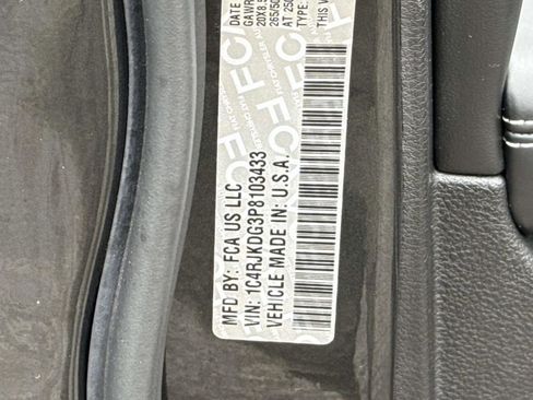 Used 2023 Jeep Grand Cherokee L Overland w/ Luxury Tech Group IV image 33