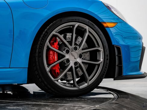 Used 2020 Porsche 718 Cayman GT4 RWD image 95