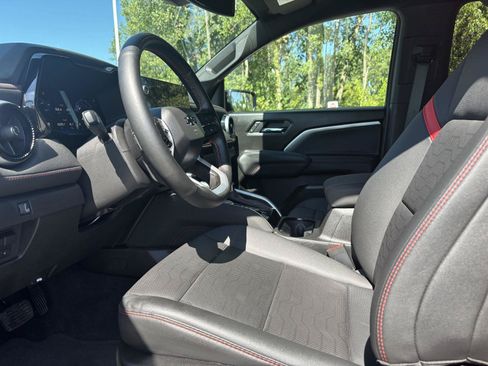 Used 2026 Chevrolet Colorado Z71 w/ Z71 Convenience Package 2 AWD/4WD image 15