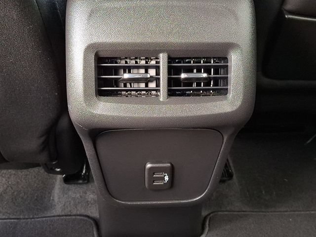 Used 2024 GMC Terrain SLE w/ Driver Convenience Package AWD/4WD image 11