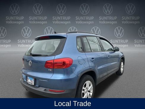 Used 2017 Volkswagen Tiguan S image 4