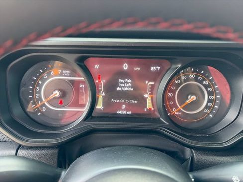 Used 2024 Jeep Wrangler Unlimited Rubicon AWD/4WD image 14