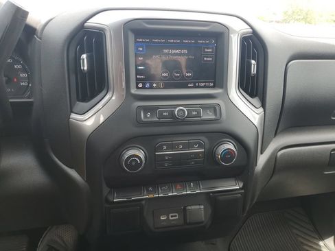 Used 2022 Chevrolet Silverado 1500 Custom AWD/4WD image 7