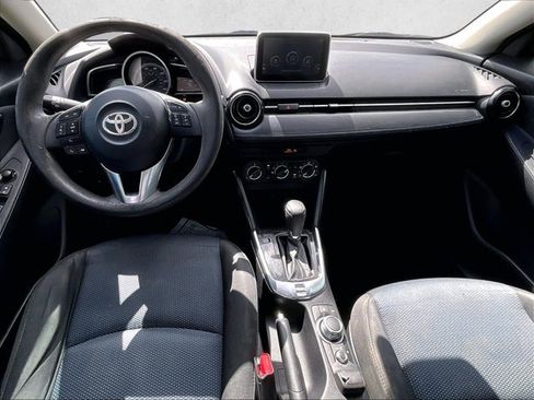 Used 2017 Toyota Yaris iA image 16