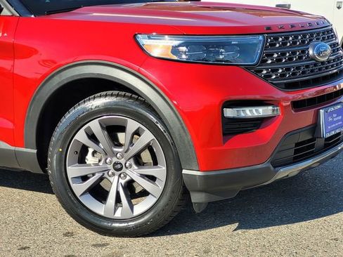 Certified 2022 Ford Explorer XLT w/ Equipment Group 202A image 6