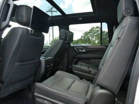 Certified 2021 Chevrolet Suburban High Country AWD/4WD image 21