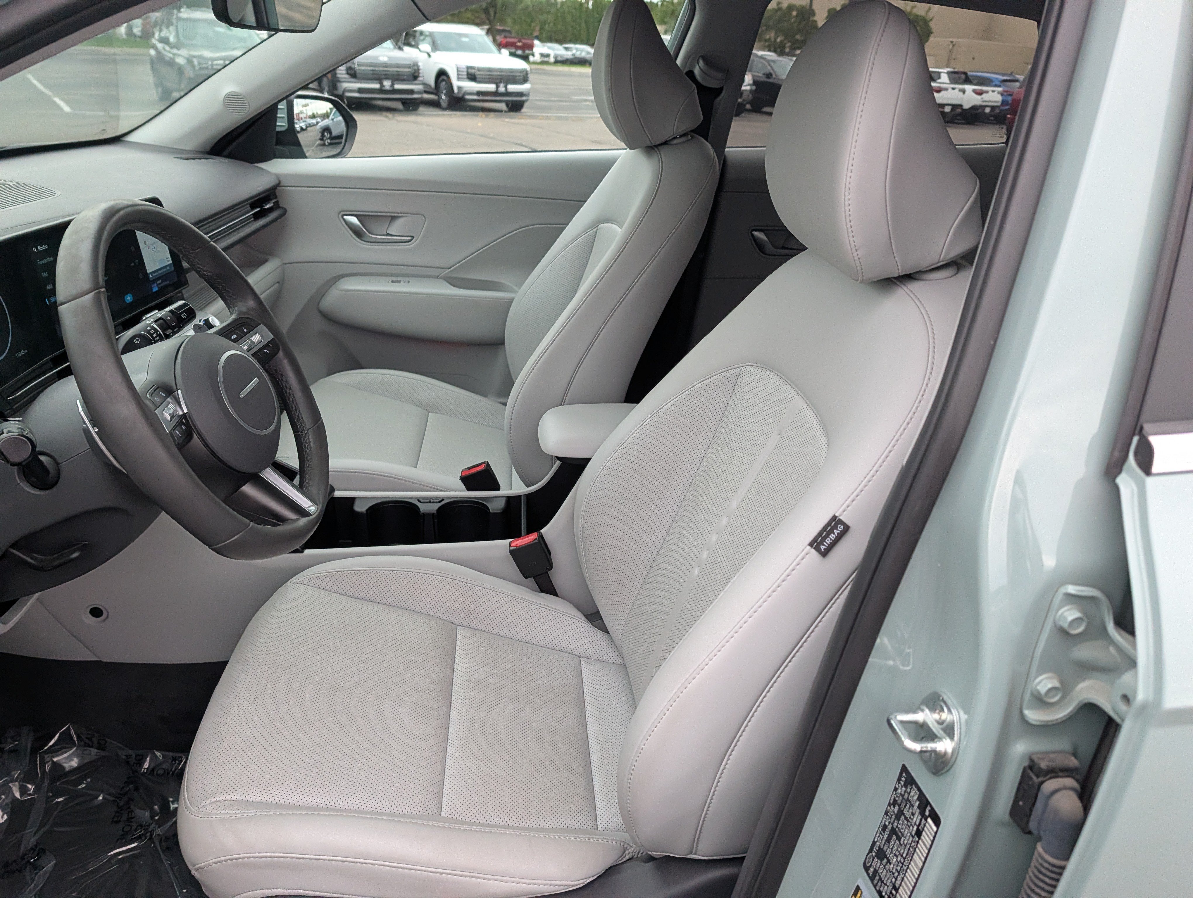 Used 2025 Hyundai Kona Limited AWD/4WD image 10