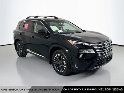 Certified 2026 Nissan Rogue Platinum w/ Platinum Premium Package AWD/4WD image 3
