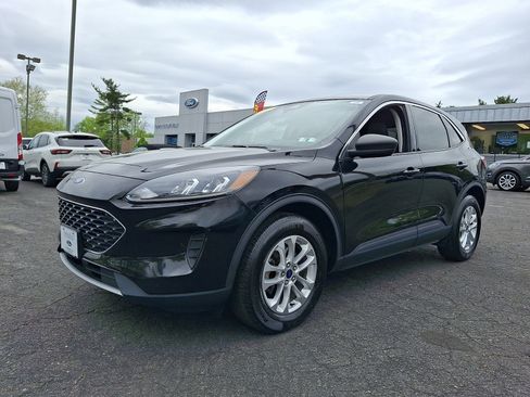 Certified 2022 Ford Escape SE w/ Convenience Package AWD/4WD image 3