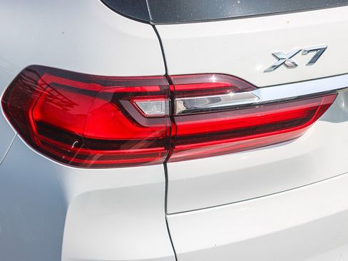 Used 2019 BMW X7 xDrive50i image 11