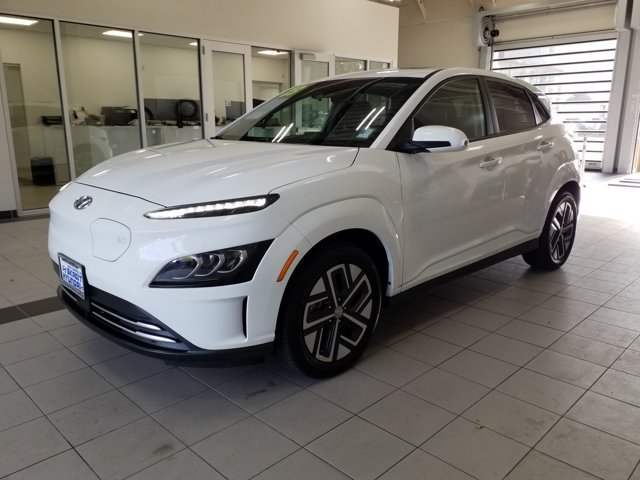 Used 2023 Hyundai Kona Limited w/ Cargo Package FWD image 2
