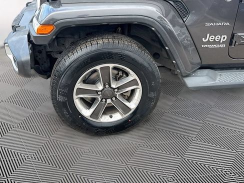 Used 2022 Jeep Wrangler Unlimited Sahara w/ Cold Weather Group AWD/4WD image 35