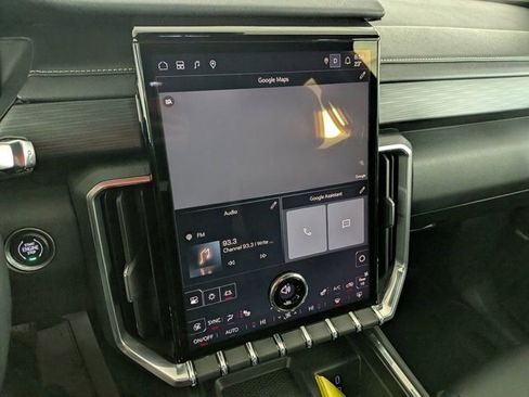 Certified 2025 GMC Acadia Elevation w/ Elevation Premium Package image 30