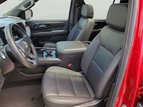 Used 2025 Chevrolet Tahoe LT w/ Comfort Package RWD image 14