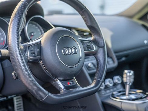 Used 2014 Audi R8 V8 image 36