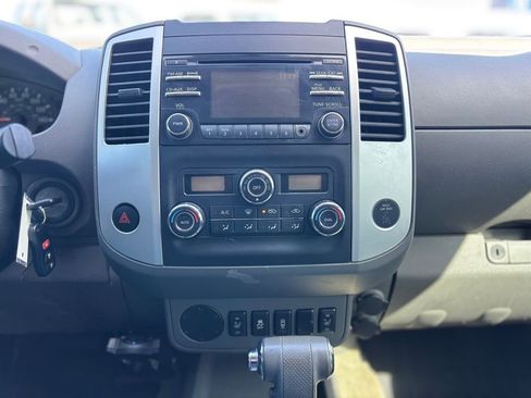 Used 2014 Nissan Frontier SV w/ SV Value Truck Package image 21