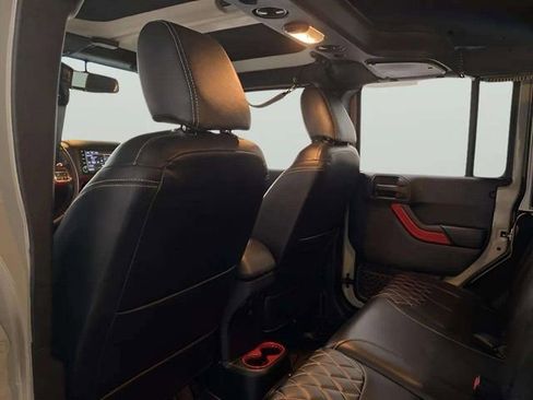 Used 2018 Jeep Wrangler Unlimited Sport S image 37