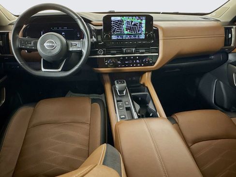 Used 2024 Nissan Pathfinder Platinum image 26