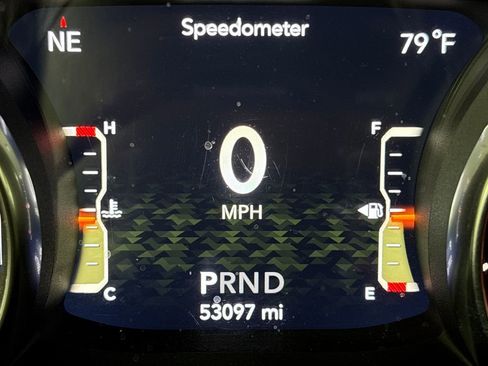 Used 2018 Jeep Wrangler Unlimited Sahara image 22