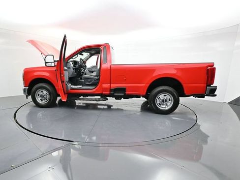 Used 2026 Ford F250 XL w/ XL Chrome Package RWD image 36