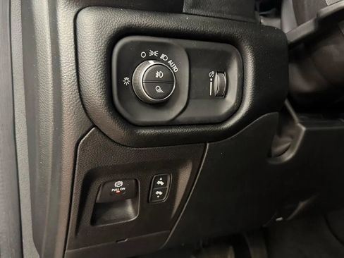 Used 2022 RAM 1500 Big Horn AWD/4WD image 19