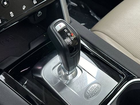 Used 2021 Land Rover Discovery Sport SE image 17