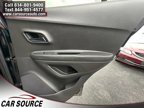 Used 2018 Chevrolet Trax LS w/ Fleet Convenience Package FWD image 25