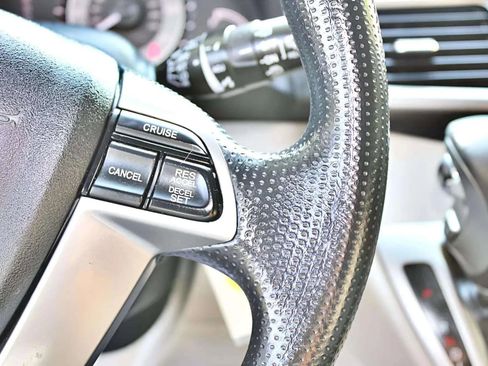 Used 2016 Honda Odyssey LX image 13