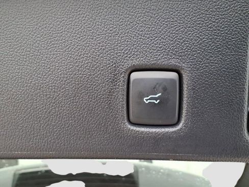 Used 2022 Ford Escape SE w/ Convenience Package image 13