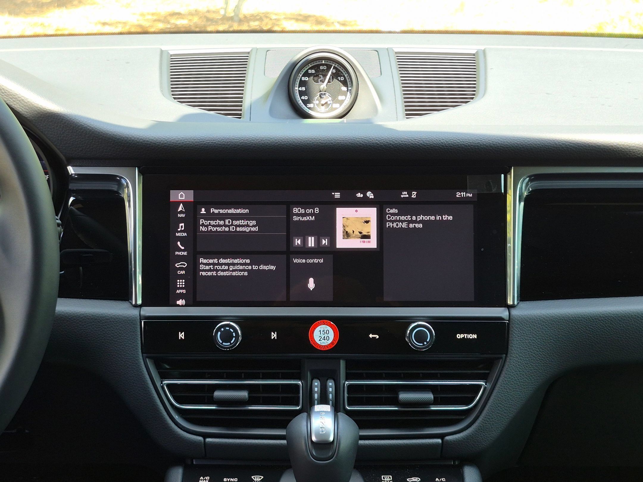 Certified 2026 Porsche Macan AWD/4WD image 13