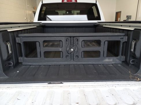 Used 2016 RAM 2500 Tradesman w/ Chrome Appearance Group AWD/4WD image 12