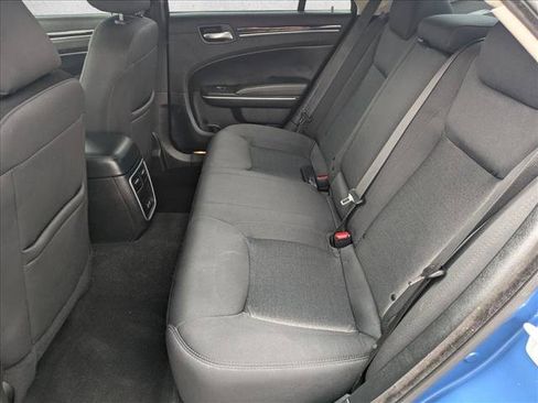 Used 2023 Chrysler 300 Touring w/ Sport Appearance Package RWD image 17